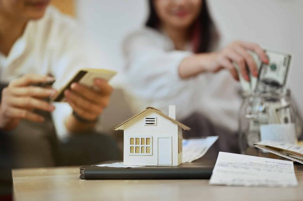 Les constructeurs de maisons assureront la sécurité et le design de votre future maison